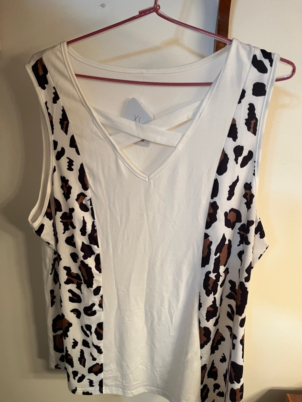 Women’s White Leopard-Panel V-Neck Tank Top